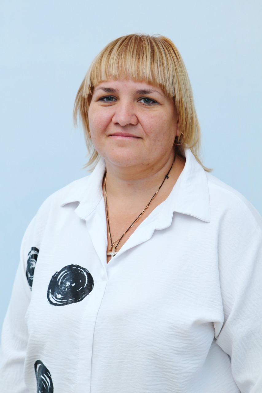 Лукашова Елена Николаевна.